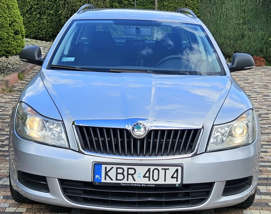 Skoda Octavia cena 25900 przebieg: 259000, rok produkcji 2012 z Radłów małe 781